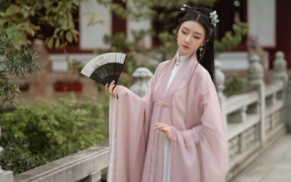 春秋披风汉服怎么穿搭，春秋披风汉服怎么穿搭好看