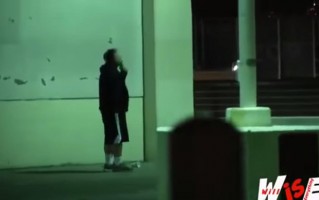 恶搞路人杀手视频，恶搞路人被打死